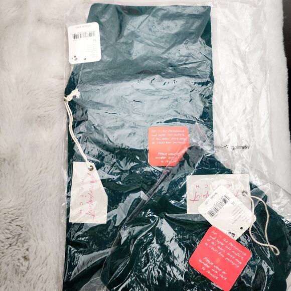 NEW Free People Hatch Maternity Green Sports Bra Legging Two Piece Matching Set - Picture 8 of 11